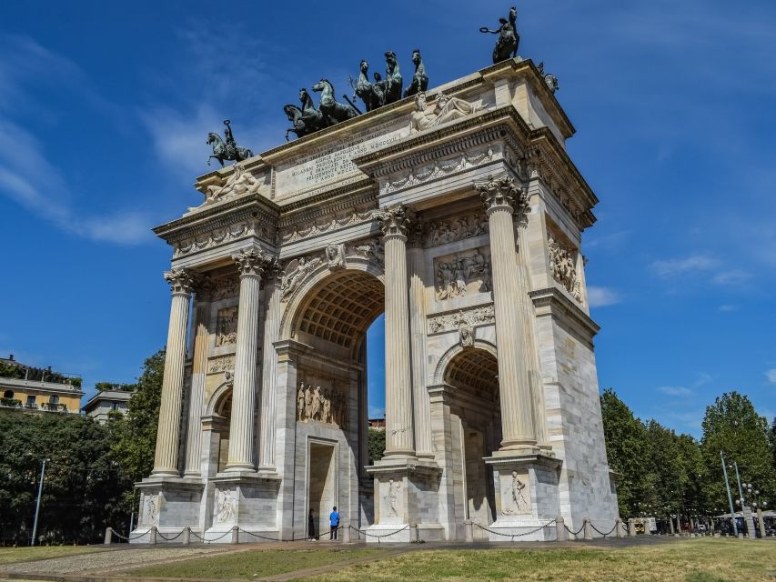 2-Hour Milan by Night Walking Tour - Key highlights before you go