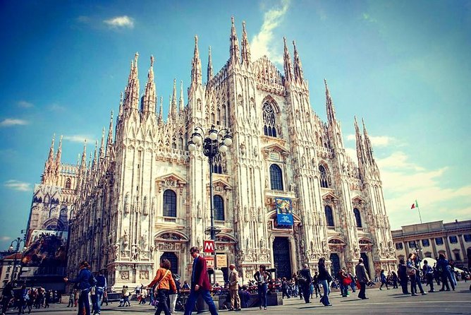 3-Hour Milan City Tour with The Scala Theatre - small group tour - La Scala Theatre Tour: The Auditorium View You’ll Remember