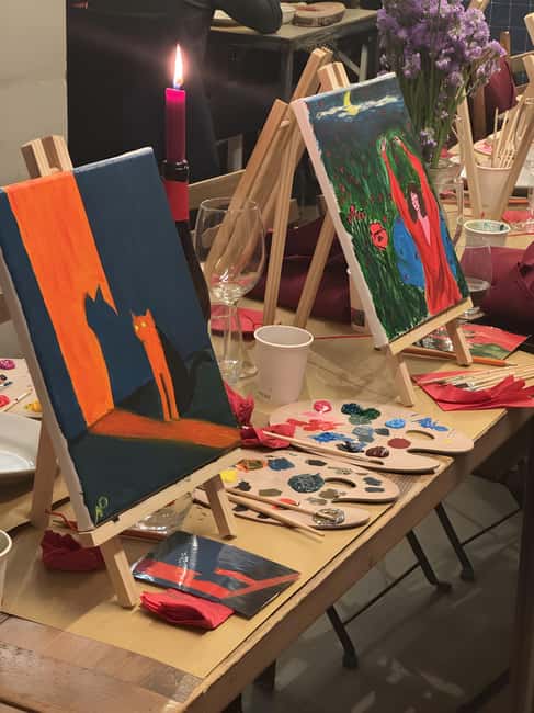 Art and Wine Lab painting experience in Venice and Milano - What the instructor does (and why it makes beginners comfortable)