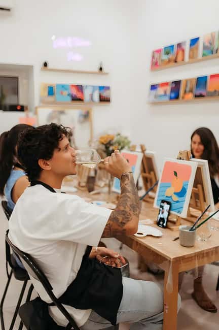 Art and Wine Lab painting experience in Venice and Milano - The 2-hour flow: what you’ll do during your Art and Wine Lab session