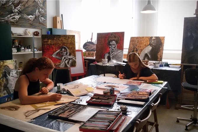 Art Class: Oil painting, Water color, Acrylic painting on Canvas or cotton paper - Key things to know before you go