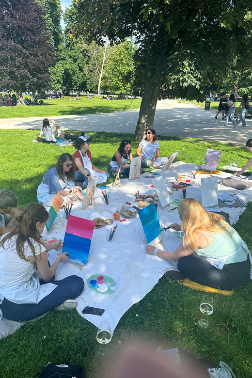 Art in the Park: Paint 'n Sip at Parco Sempione - From kiosk to picnic spot: what happens after you gather
