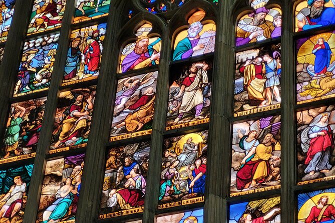 Cathedral & Skyline: Duomo di Milano Tour with Rooftop Access - Who should book this Duomo di Milano cathedral and skyline tour?