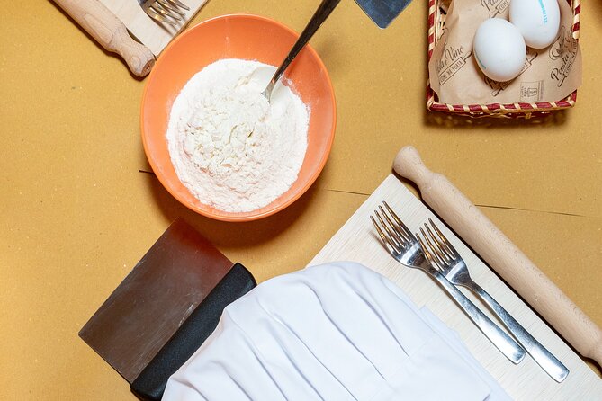 Come Na Vorta cooking experience in Milan - The chef experience: patient, funny, and practical