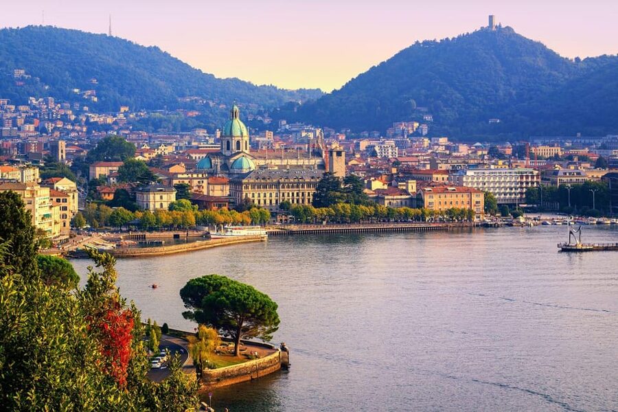 Como & Milan in One Day: Milan's Duomo & Lake Como Boat Tour - Taking the express train to Como: saving daylight