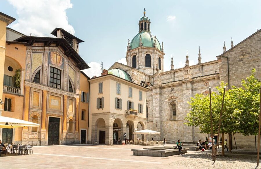 Como & Milan in One Day: Milan's Duomo & Lake Como Boat Tour - Lake Como boat cruise with priority seats: how to enjoy the hour