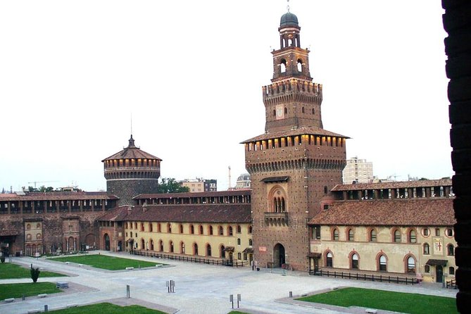 Delicious! Milan's Favorite Food Tour - Stop 1: Parrocchia San Simpliciano and the Carroccio connection
