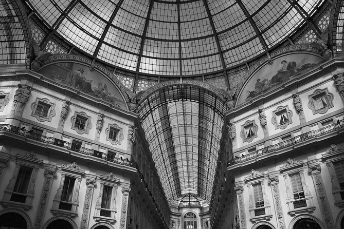 Discover Milan's Marvels: Last Supper, Duomo & Secret Gems Tour - Via Spadari and Piazza Mercanti: Small Squares, Real Character