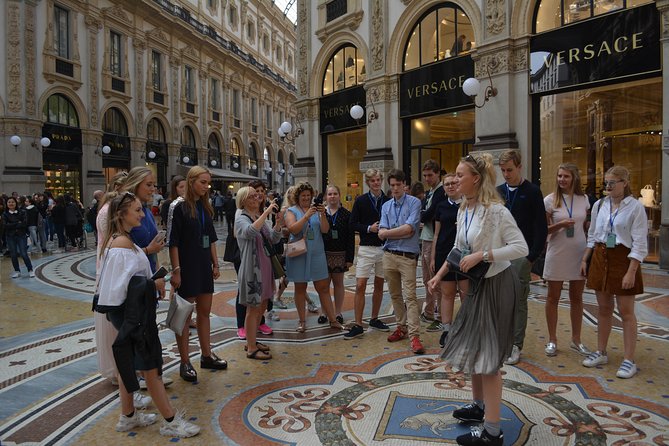Discovering Milan Walking Tour - The guide experience: English explanations that connect buildings to people