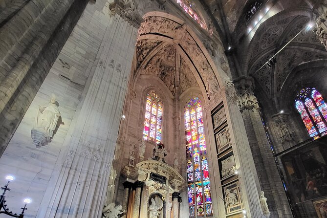 Duomo Di Milano Guided Tour - Where to meet in Piazza del Duomo and how to find the group fast