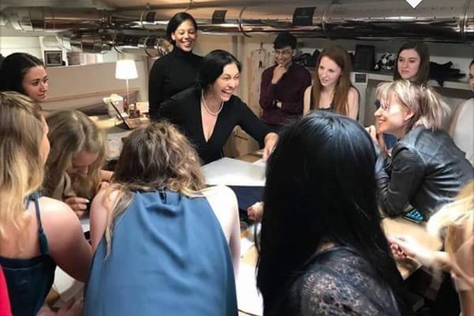 Fashion Workshop in Atelier and Fashion District Tour - Who should book this fashion workshop tour?
