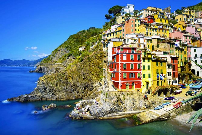 From Milan: Cinque Terre Guided Full-Day Trip With Cruise - The 90-minute boat cruise to La Spezia: the best payoff of the day