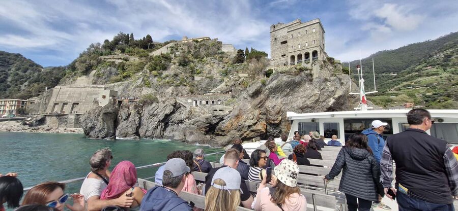 From Milan: Cinque Terre with Portovenere and Boat Cruise - Practical tips to enjoy the whole day