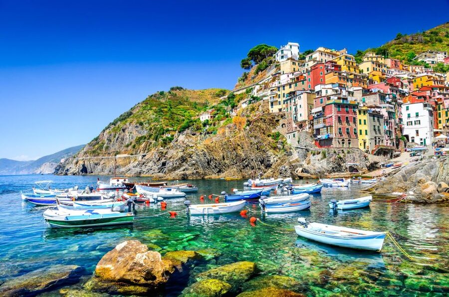 From Milan: Cinque Terre with Portovenere and Boat Cruise - The boat cruise on the Ligurian Sea: where the coast finally shows off