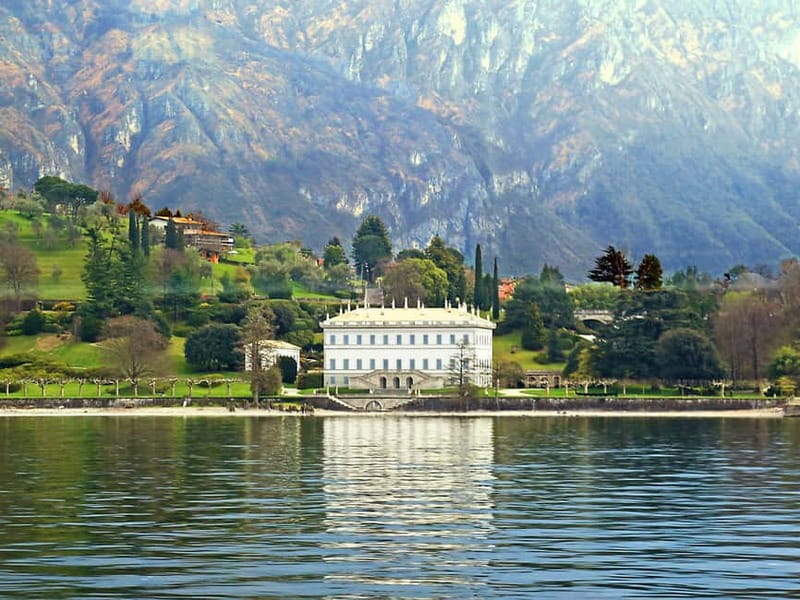 From Milan: Lake Como & Bellagio DayTour with Private Cruise - How the guide and headsets shape the experience