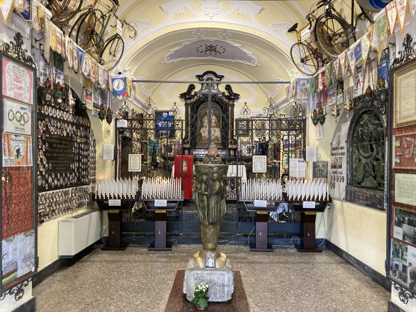 From Milan: Lake Como Cruise with Como Town & Bellagio Tour - Meet-up in Milan and the bus ride north (with AC and a clock)