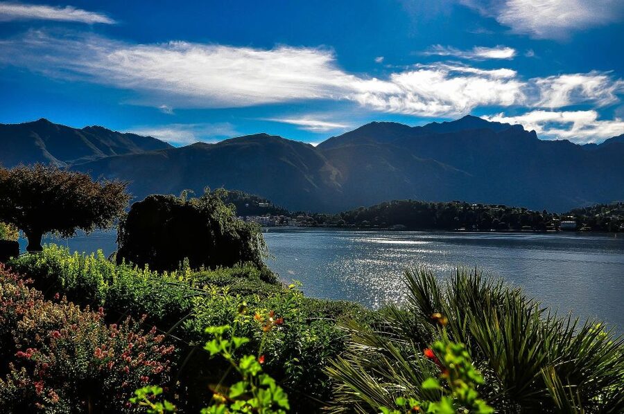 From Milan: Lake Como Day Trip Bellagio and Villa Carlotta - From Milan by train: how the day starts (and where)