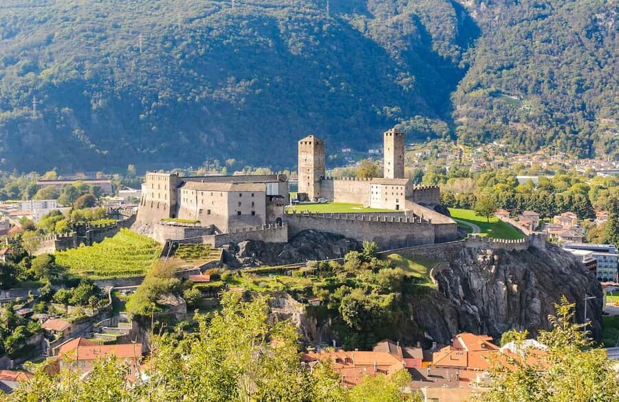 From Milan: Lugano, Bellinzona and Chocolate Factory Trip - Alprose Chocolate Factory: Sweet Shopping, and What Can Go Wrong