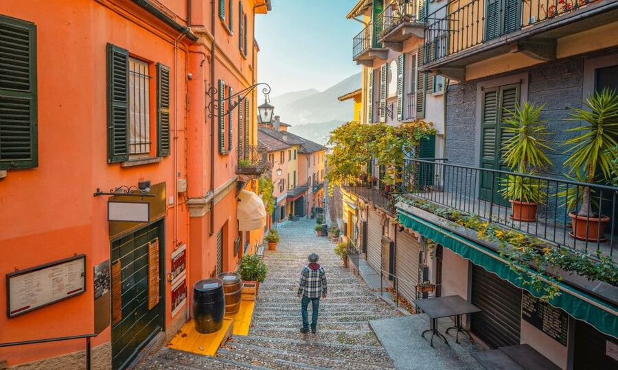 From Milan: Private Boat to Como Lake, Lugano, and Bellagio - The private 1.5-hour boat cruise: villas, gardens, and movie-fame architecture