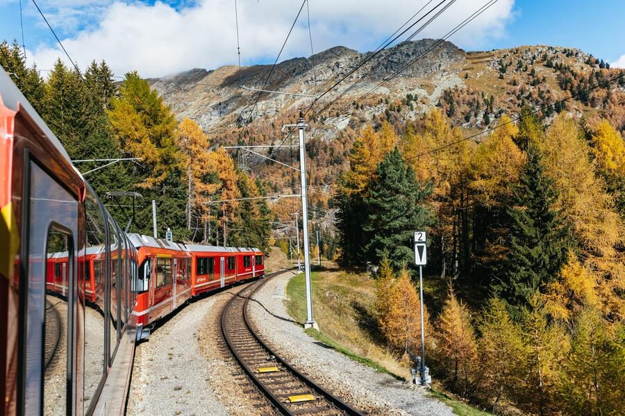 From Milan: St. Moritz and Panoramic Bernina Express Tour - Timing and daylight: when winter can change what you see