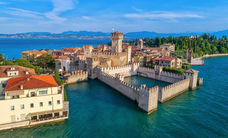 From Milan: Verona, Sirmione and Lake Garda with Boat Cruise - Sirmione’s Old Town: Castles, Photo Stops, and Lakeside Atmosphere