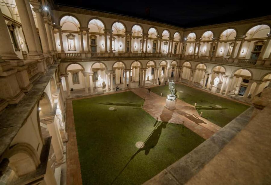 From Raphael's Light to Caravaggio's Shadow: A Guided Tour of Brera - Why Brera in 90 minutes works so well for most people