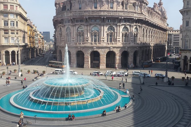 Genoa, private tour from Milan - Via Garibaldi and the Rolli Palaces: the UNESCO stretch that makes sense