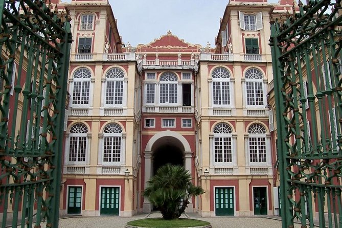 Genoa, private tour from Milan - Colombo to Porta Soprana: a strong opening to Genoa’s layers