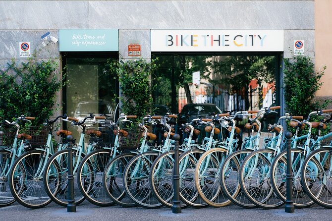 Highlights and hidden gems of Milan Bike Tour - Porta Ticinese to Duomo: starting in the right mood