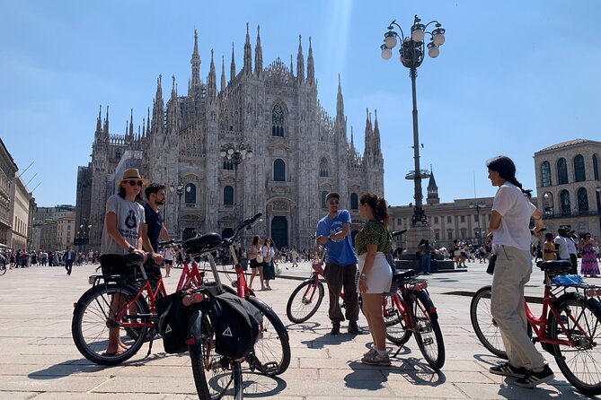 Highlights of Milan Bike Tour - Entering Milan’s Highlights Zone on Two Wheels