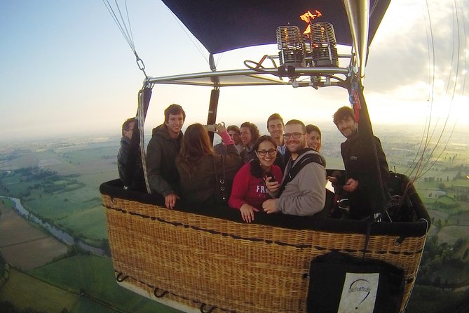 Hot air balloon flight Milan Monday-Friday - San Colombano al Lambro: the countryside stop that sets the tone