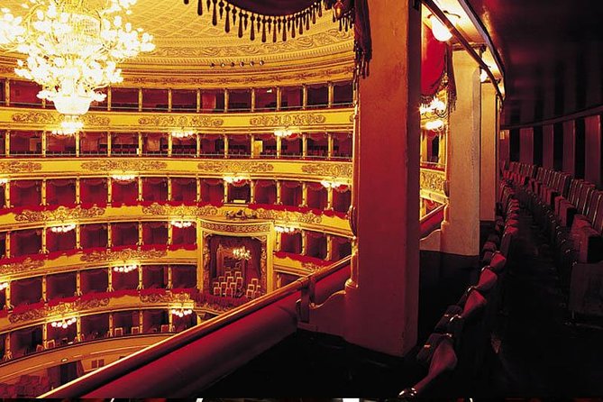 La Scala Theatre and Museum Tour in Milan With Private Guide - Group size and the private-guide expectation