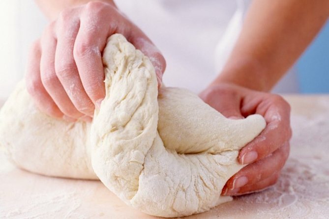 Mamma Mia! Make Your Own Italian Pizza in Milan - The meal: lunch, dinner, and wine with your own pizza