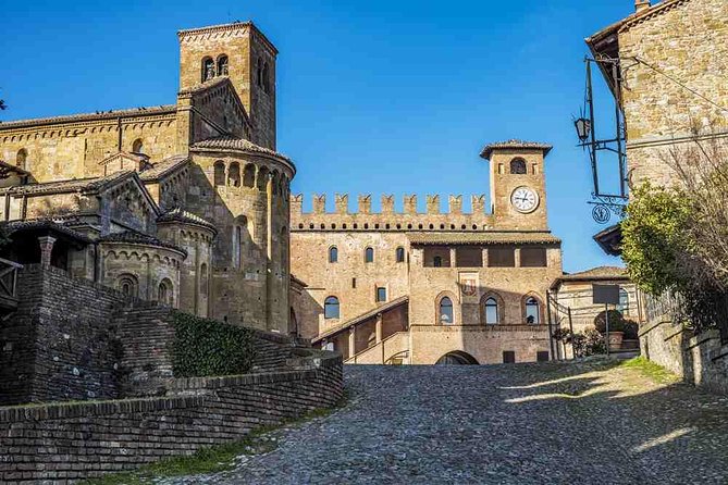 Medieval villages & Cremona Stradivari's town, tour from Milan - The private tour setup (and why it matters)