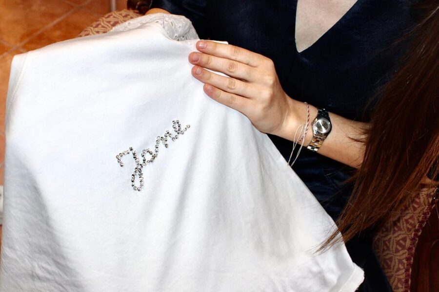 Milan: Artisan Embroidery Experience - Create your T-shirt - Small Group, Many Languages, Calm Atmosphere