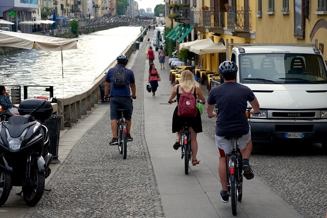 Milan: Bicycle Tour Live Tourist Guide 3 hours and half - Meeting at Via Lecco: Simple Logistics That Save Time