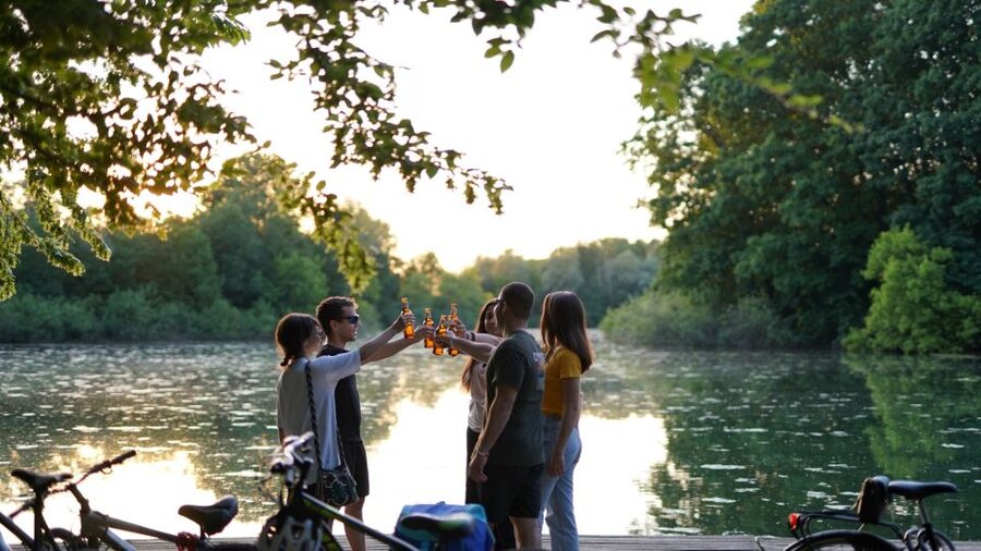 Milan: Bike Tour with Picnic on the turtle lake - Boscoincittà: the first park stop, photo breaks, and a real picnic break