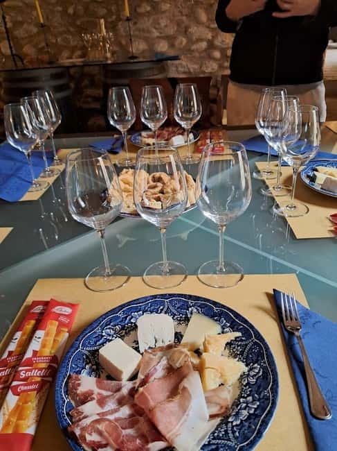 Milan: Brescia & Franciacorta with Wine Tasting Small Group - Getting Started: The Excelsior Hotel Gallia Meeting Point and First Transfer