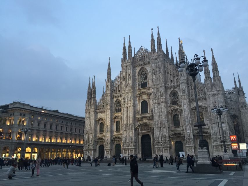 Milan by Night 2-Hour Walking Tour - Sforza Castle Courtyards to La Scala: Power Meets Performance