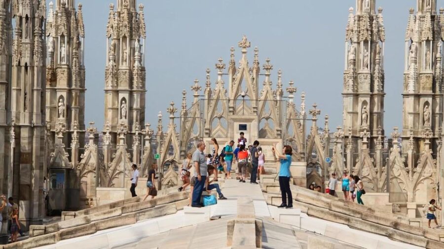 Milan: Cathedral and Terraces Guided Tour with Tickets - Rules, dress expectations, and what to bring