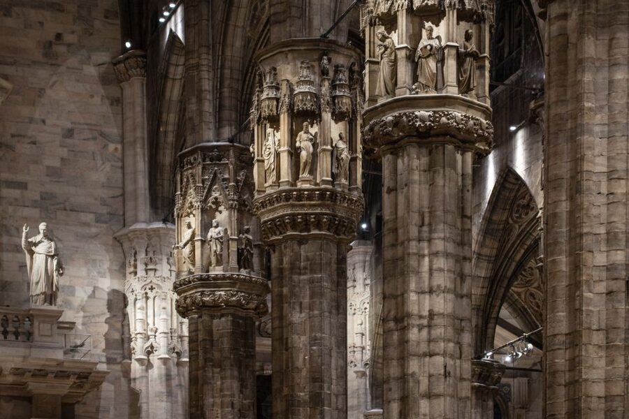Milan: Cathedral, Archeological Area and Museum Ticket - Entering the Duomo: what to focus on inside