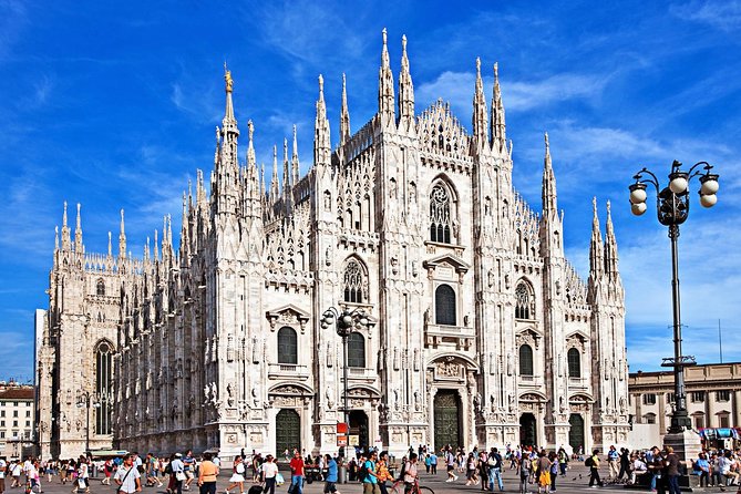 Milan City Center Walking Tour with Local Guide & Duomo Cathedral - Milan City Center on a Human Scale: Duomo + Leonardo made practical