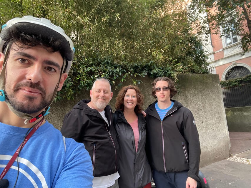Milan: City Highlights Bike Tour - Arco della Pace and the ride into Parco Sempione