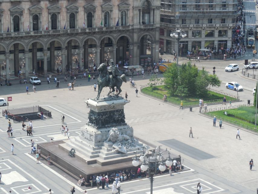Milan: City Highlights Walking Tour - What to wear and bring so entry stays smooth