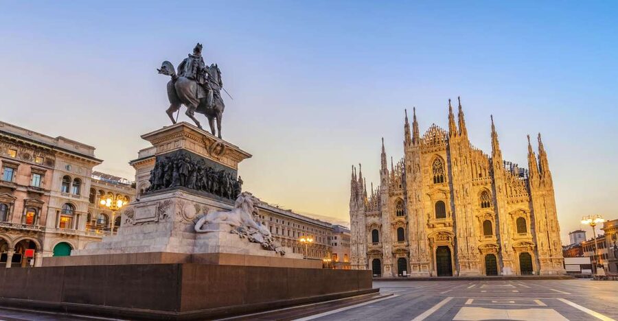Milan Duomo Combo: Skip-the-Line Guided Tour & Rooftop Lift - Why skip-the-line access is the whole point at Milan Duomo
