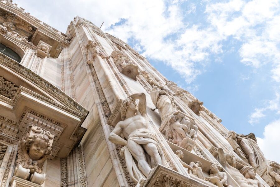 Milan Duomo Combo: Skip-the-Line Guided Tour & Rooftop Lift - Optional Open Bus Ticket: using Duomo time to map out Milan