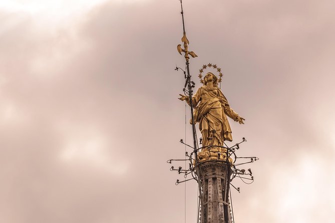 Milan Duomo Rooftop Terrace Guided Tour - The Piazza del Duomo Segment: Reading the Façade Like a Local