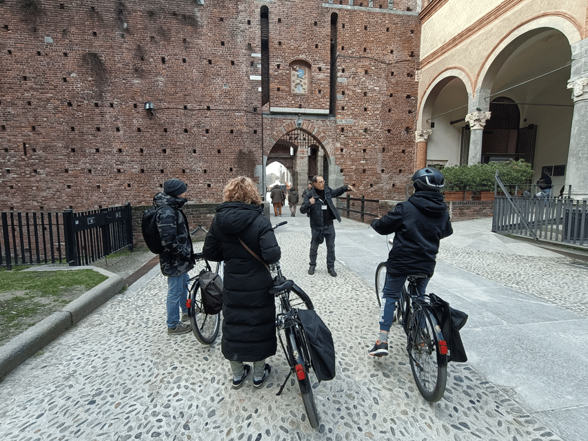 Milan: ELECTRIC-Bicycle Tour Live Tour Guide 3 hours & half - Why an electric-assisted bike works so well in central Milan