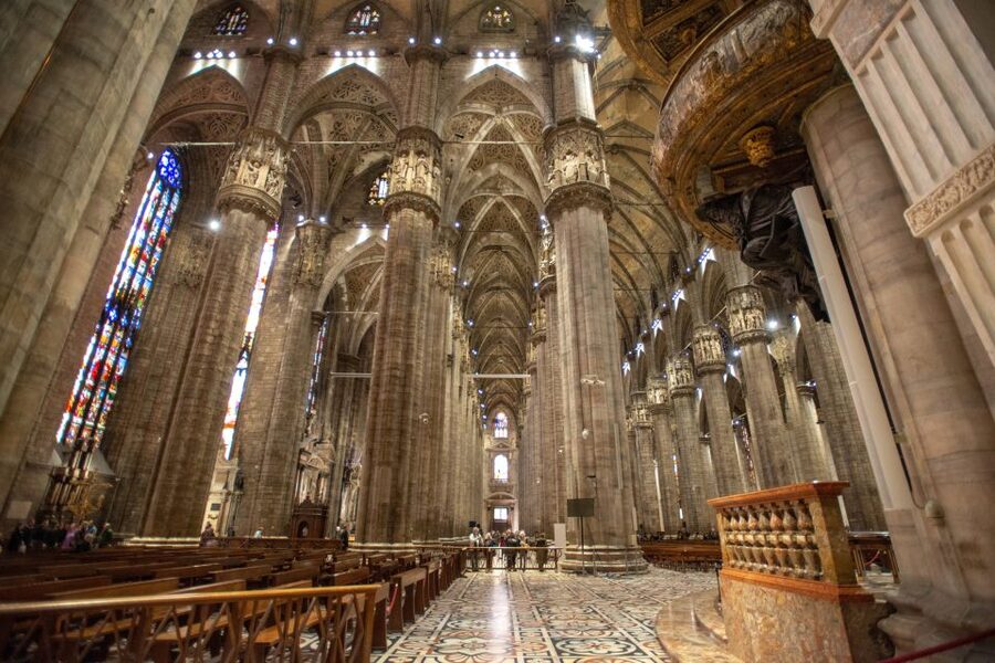 Milan: Fast-Track Milan Cathedral and Terraces Guided Tour - Practical tips to get the best photos and best brain