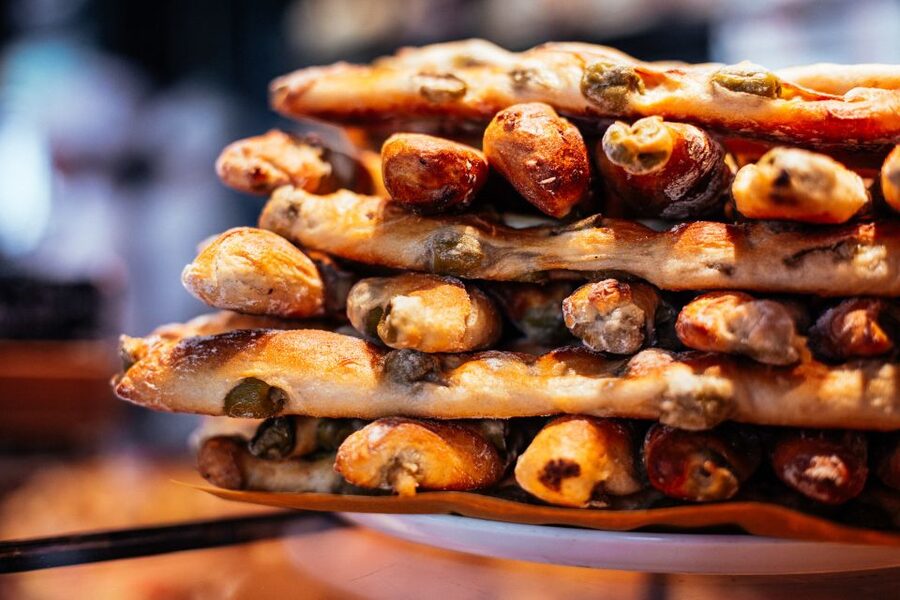 Milan: Favorite Foods Private Tasting Tour - The 10 tastings: savory bites, a sandwich snack, wine, and sweet finishes
